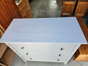 KOMODA IKEA HEMNES 2 MĚSÍCE STARÁ - 2