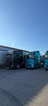 Scania S770 6x4 tahač - 2