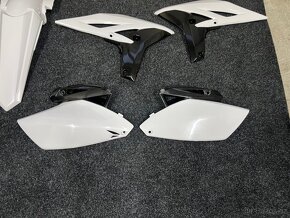 Nová sada plastů Yamaha 2010-2013 - 2