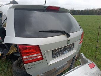 DODGE JOURNEY. Zadní dveře - 2