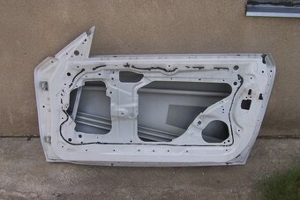BMW 1 E82 E88 pravé dveře - 2