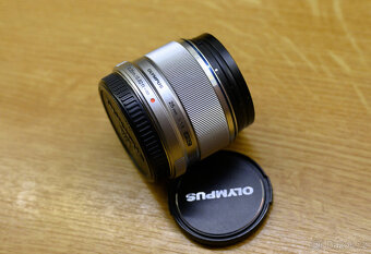 Olympus M.Zuiko 25/1.8 - 2