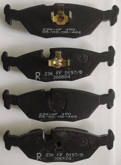 Brzdové destičky BMW rok 1981-1994-dvě sady - 2