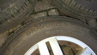 Letní Pneu Barum Bravuris 5 195/65 R15 - 2
