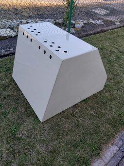 Prodám plastovou bednu na přepravu psů - 2