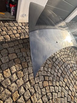 Volvo v50 - kapota - 2