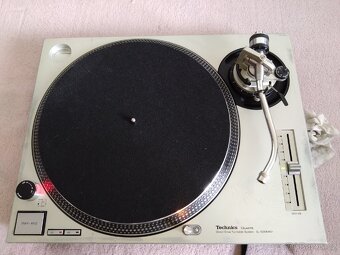 Gramofon Technics SL-1200 - 2