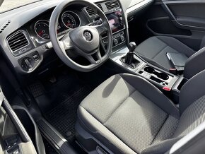 VW Golf VII 1.6TDi, r.2017, serviska, 1.maj.stk, sada pneu - 2