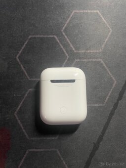 Nabijecí pouzdro AirPods - 2