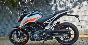 KTM Duke 390 pouze 700km - 2