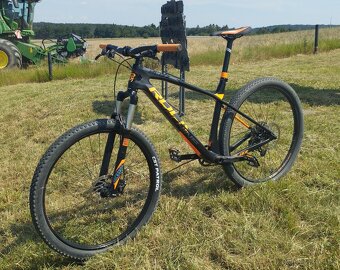 Rock Machine Blizz Carbon Jako nové - 2
