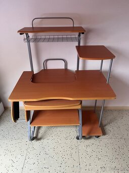 Počítačový stůl - 2