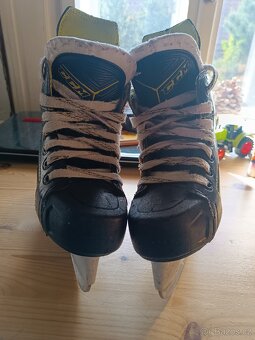 Brusle Dětské Youth CCM super tacks 9380 ... EU 29,5 - 2