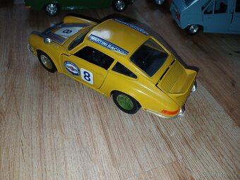 Porsche 911 bburago 1:24 - 2