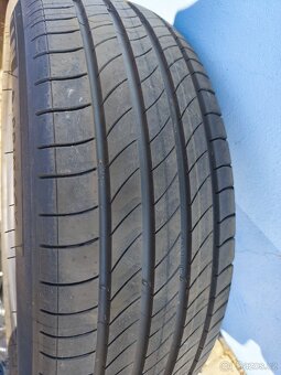 205/55R19 Michelin e•primacy - 2