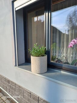 Betonový květináč kulatý 30cm - 2