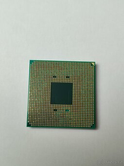 AMD Ryzen 3 3200g - 2