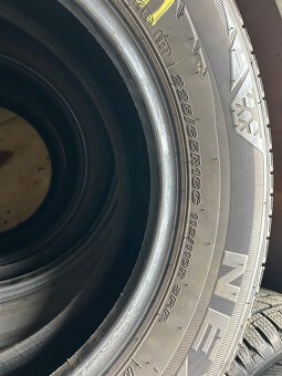 Nexen zimní 225/65 16C - 2