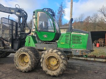 Vyvážečka John Deere 1510e - 2