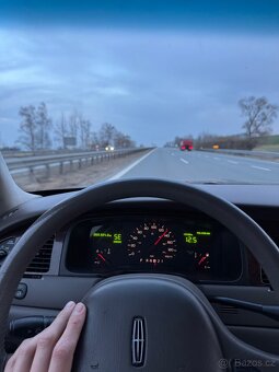 Lincoln town car v8 EU - 2