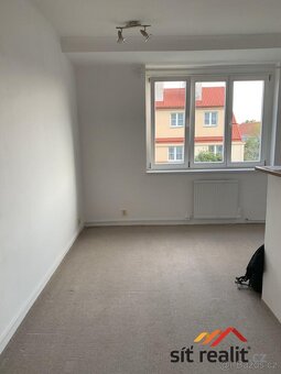 Pronájem bytu, 1+kk, 22m2, P3 - Žižkov, klidná lokalita, výb - 2