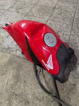 Honda cbr125r 2005 - 2
