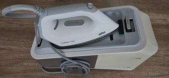 Parní generátor značky Braun IS7155WH CareStyle 7 Pro. - 2