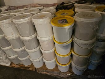 včelí med přímo od včelaře z vlastních včel. - 2