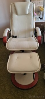 Masážní křeslo – výborný stav, pohodlné, s podnožkou - 2