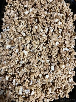 Vlašské ořechy loupané - 2