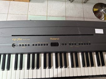 Roland EP-760 Digital Piano - 2