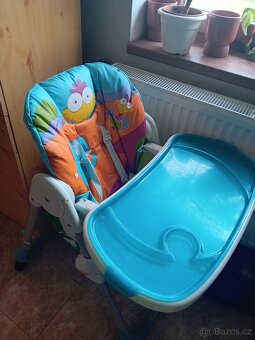 Cestovní postýlka a sedačka na krmení. - 2