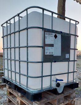 Nádrž na vodu 1000l - IBC - 2