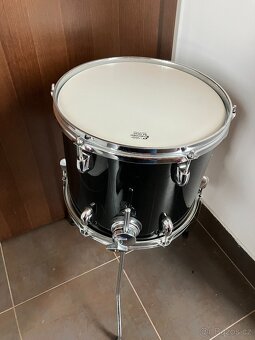 tom 12 na nožičkách - 2