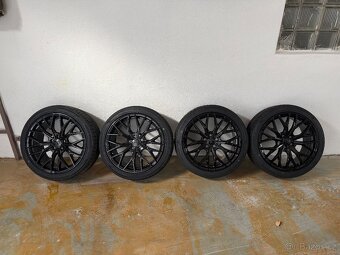 5x112 R19 235/40 ZR19 - 2