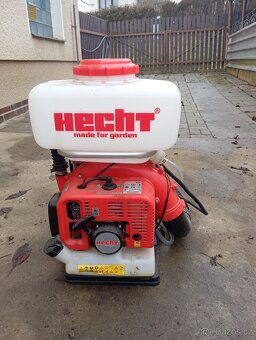 Benzínový zádový postřikovač HECHT 459 - 2