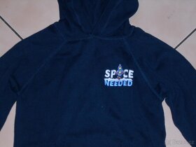 Svetr s kapucí pro chlapce na vel.122. - 2