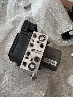 Jednotka ABS Ford Mustang 2011-2014 - 2