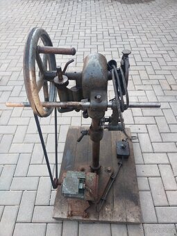 Zavíračka na konzervy - 2