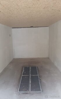 Garáž Kolín, Zlíčská - 2