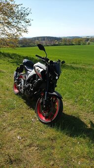Yamaha MT-03 - 2