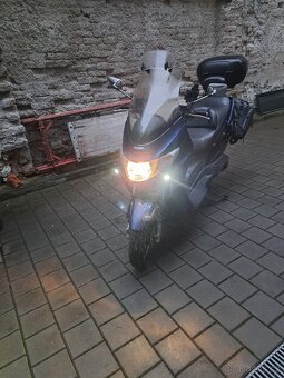 Suzuki Burgman 400 - 2