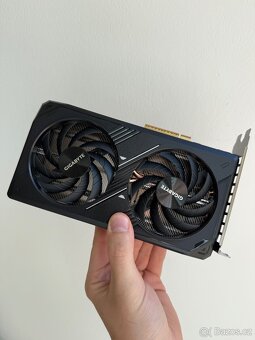 GIGABYTE GeForce RTX 5060 WINDFORCE OC 8 - 2