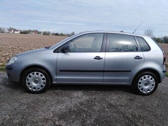 VW POL0 1,4-16V TOUR KLIMATR. , TEMPOMAT, ŠÍBR - 2