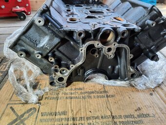 Blok motoru Audi Q7 - 4.2 TDI - BTR - 2
