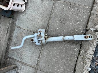 Prodám originál funkční točící sloupek na HydraulikuZetor25 - 2