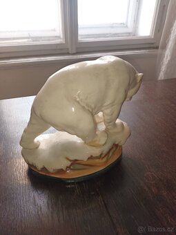 Porcelánová soška ledního medvěda - 2