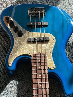 1996 Fender Active Jazz Bass Deluxe USA Blueburst - 2