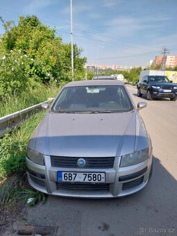 FIAT STILO - CELEK BEZ TP NA NÁHRADNÍ DÍLY - 2