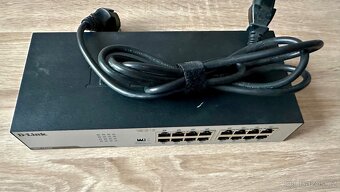 Switch D-Link DGS-1016D – 16 portů, gigabit, plně funkční - 2